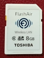 1円～！動作未確認★送料94円~ 東芝 Flash Air 8GB★WiFi内蔵SDカード★無線LAN搭載WiFi機能付フラッシュエアー★iPhoneやスマホに写真転送