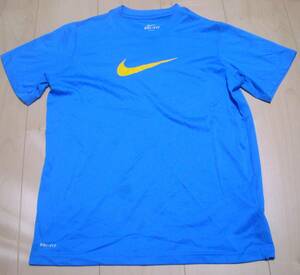 即決★美品★NIKEナイキ☆DRY-FIT★ジュニア☆DRY半袖Tシャツ☆サイズM（145/72，チェスト70）☆色はブルー☆