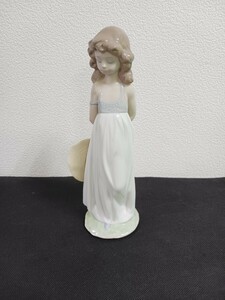 LLADRO リアドロ 思い出の丘 置物 2005 EVENTS CREATION フィギュリン リヤドロ 女性