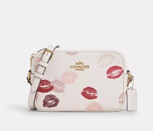 秋冬最新作　US限定!!　COACH Jamie Camera Bag With Lips Print バック　CZ935　　LAから最新本物をお届け☆