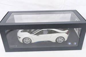 BMW ディーラーモデル i8 箱付 1/18 イサコレ 