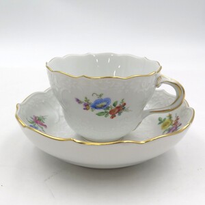 1円〜 Meissen マイセン ベーシックフラワー 三つ花 マルセイユレリーフ カップ＆ソーサー 計2点 y258-3420176【Y商品】