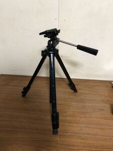 VELBON ベルボン カメラ三脚 Light 150-D 全長（畳んだ時）41cm 高さ最大105cm 足間の長さ最大70cm 770g