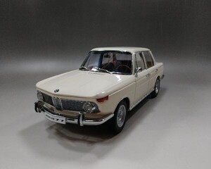 ●オートアート 1/18 BMW 1800 TI/SA NEUE KLASSE STREET CAR CHAMONIXWHITE 70623