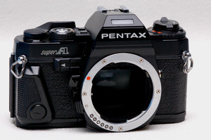 PENTAX ペンタックス 人気の高級一眼レフカメラ superAボディ 希少な作動品 （腐食無し）