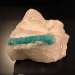 貴重！【Paraiba Tourmaline】パライバトルマリン 原石 クォーツ