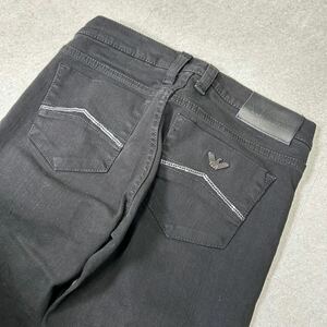 331102 ARMANI JEANS アルマーニジーンズ デニムパンツ ジーンズ ブラックデニム ボトムス ロゴプレート 革パッチ サイズ24 レディース