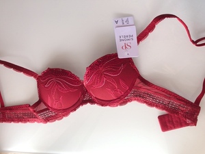 70A☆シモーヌ ペレールSIMONE PERELE　KISSフランス海外高級ランジェリー