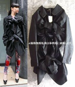 秋元梢 着用 新品 COMME des GARCONS コムデギャルソン☆The Beauty of Unfinish/未完成が持つ美しさ期 リボン デザイン ジャケット コート