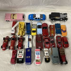 SK ミニカー　大量まとめ売り　28台　レーシングカー　フェラーリ　作業車　パトカー　トミカ　マッチボックス　MOJORETTE　Brumm等