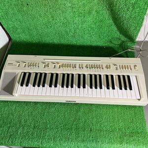 〇 YAMAHA ヤマハ PS-30 電子キーボード ポータブルキーボード ケース付き ピアノ 鍵盤 楽器 本体 音楽 演奏 中古