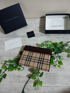 BURBERRY　バーバリー　財布　がま口　財布　コインケース　あり　カードケース　あり