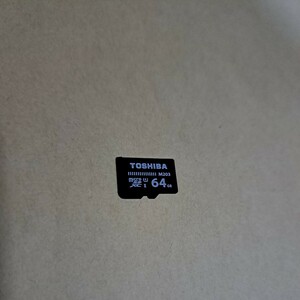 TOSHIBA　東芝　micro SDカード　64GB メモリーカード