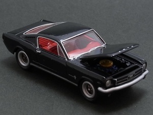 ☆☆日曜夜☆ルース☆1965 FORD MUSTANG FASTBACK☆CLASSIC GOLD COLLECTION RELEASE 31☆JOHNNY LIGHTNING☆1/64