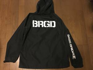 即決!!黒XL BASS BRIGADEバスブリゲード袖ロゴ マウンテンパーカーBRGDディビジョン マウンテンジャケットBDMJ101 / TULALAツララDEPS DRT