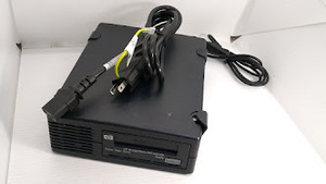 ●hp StorageWorks DAT160 USB BRSLA-05U2-AC 【中古】 