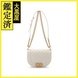 CHANEL 　ボーイシャネル 　ショルダーバッグ 　ホワイト/ゴールド 　キャビアスキン　【436】　2143700190157