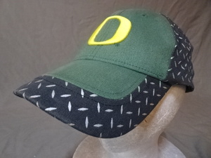 激レア USA購入 ナイキ【NIKE】製 USカレッジ オレゴン大学ダックス 【OREGON DUCKS】スウォッシュ 【O】ロゴ刺繍入りキャップ 中古良品