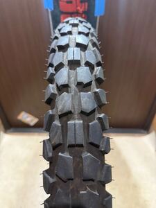 中古MCタイヤ 2022年製造 DUNLOP D605 3.00-21 ダンロップ 3.00 21 4022 A3547