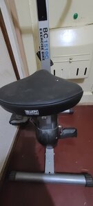 【中古】エクササイズバイク　フィットネスバイク　健康器具　