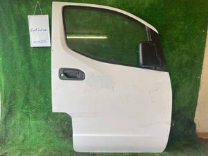 日産 NV200 フロント右ドア VME0 NO#D26 Nissan NV200 front right door VME0 NO#D26