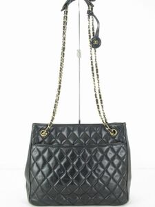 CHANEL　シャネル　レザー　ショルダーバッグ　マトラッセ　チェーン　お洒落な　ブラック