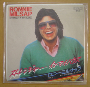 【洋楽レコード】ロニー・ミルサップ RONNIE MILSAP　『ストレンジャー・イン・マイ・ハウス STRANGER IN MY HOUSE』参）RPS-111　見本盤