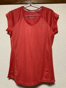 ナイキNIKE DRI-FIT Vネック赤メッシュTシャツ MサイズUSED※半袖Tシャツ ・スポーツウェア ・女性用 ・レディーストップス