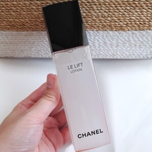 匿名配送 送料無料 CHANEL シャネル ル リフト ローション 化粧水 150ml コスメ 美容液 