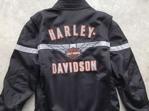 美品 HARLEY DAVIDSON メッシュライディングジャケット S ハーレーダビッドソン バイク ライダース メンズ 春夏 刺繍 ワッペン 黒 ブラック