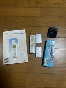 中古　当時物　docomo P209i HAPER クリスタルホワイト　製造2000年7月　卓上ホルダー、箱、説明書有り　傷、色あせ有り　コレクションに