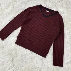 【c2954】✨美品✨GU ニット　セーター　ボルドー　Vネック レディース