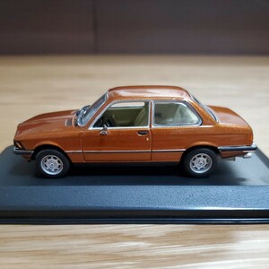 1/43 ミニチャンプス ミニカー/BMW 3-Series Saloon 1975-83 copper metallic/ビーエムダブリュー 3シリーズ サルーン カッパーメタリック