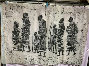 ケニア 壁飾り 布製 モノトーン マサイ