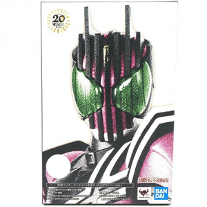 【中古】S.H.Figuarts (真骨彫製法) 仮面ライダーディケイド (ネオディケイドライバーVer.)[240069131283]