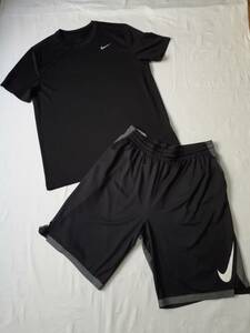 NIKE ナイキ Tシャツ DX0990 ブラック 美品 ハーフパンツ AT3400 ブラック グレー 美品 上下セット size XL トレーニング