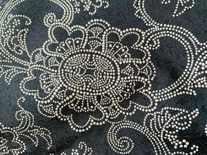 【仕立て上がり】　印伝の帯　巾21cm x 長さ　435cmくらい　美品　黒