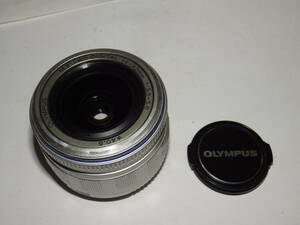 ■中古美品M.ZUIKO DIGITAL 14-42mm 1:3.5-5.6銀■マイクロフォーサーズ用レンズ■動作確認済■