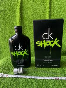 送料込み　人気のカルバン・クラインの香水　「　ck one SHOCK for him 50ml 」