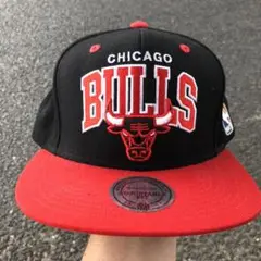 CHICAGO BULLS シカゴブルズ NBA 赤黒 6パネルキャップ