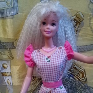 マテル Barbie　1966マテル、ソバーシュロング、靴なし