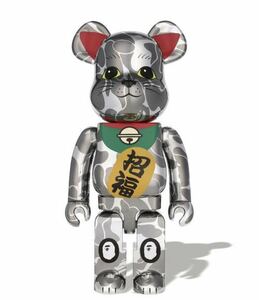 ○ 新品未開封　2023　NEW YEAR BE@RBRICK MANEKINEKO 1000% 　招き猫 　銀メッキ　A BATHING APE　BE@RBRICK BAPE(R) 　ベアブリック　○