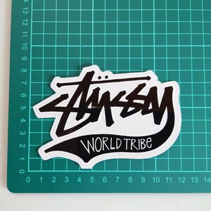 最終出品!! ステューシー ステッカー WORLD TRIBE ブラック 正規品 送料無料!! 匿名配送 追跡可能 stussy STUSSY 黒