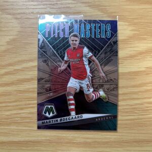 2021-22 Panini Mosaic Premier League Martin Odegaard Pitch Masters