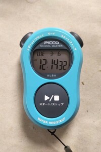 セイコー SEIKO ALBA PICCO SCHOOL MASTER デジタルストップウォッチ 便利な日本語表示 電池交換済み 爽やかなブルーカラー グッドデザイン