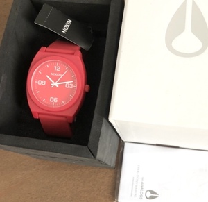 NIXON TIME TELLER レッド RED 赤 MIX デザイン SKATE SURF SNOW BOARD 好きに も シェア 半額以下 ニクソン