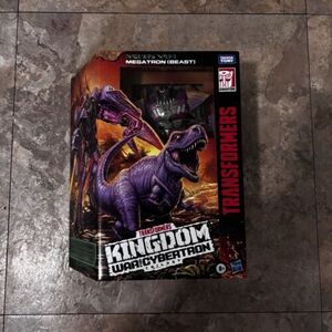 Transformers Generations War for Cybertron Kingdom Leader Megatron Action Figure 海外 即決