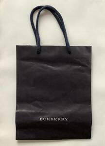 【美品！】BURBERRY バーバリー　ショップバック　ショッピングバック　紙袋　長方形　中サイズ