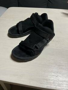 UGG ×TEVA コラボ　サンダル　アグ　テバ　ハリケーン