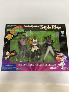 Warner bros SPACE JAM Michael Jordan Triple Play Hoops Superstar 3 Sports challenge STOCK NO.17680 　14118